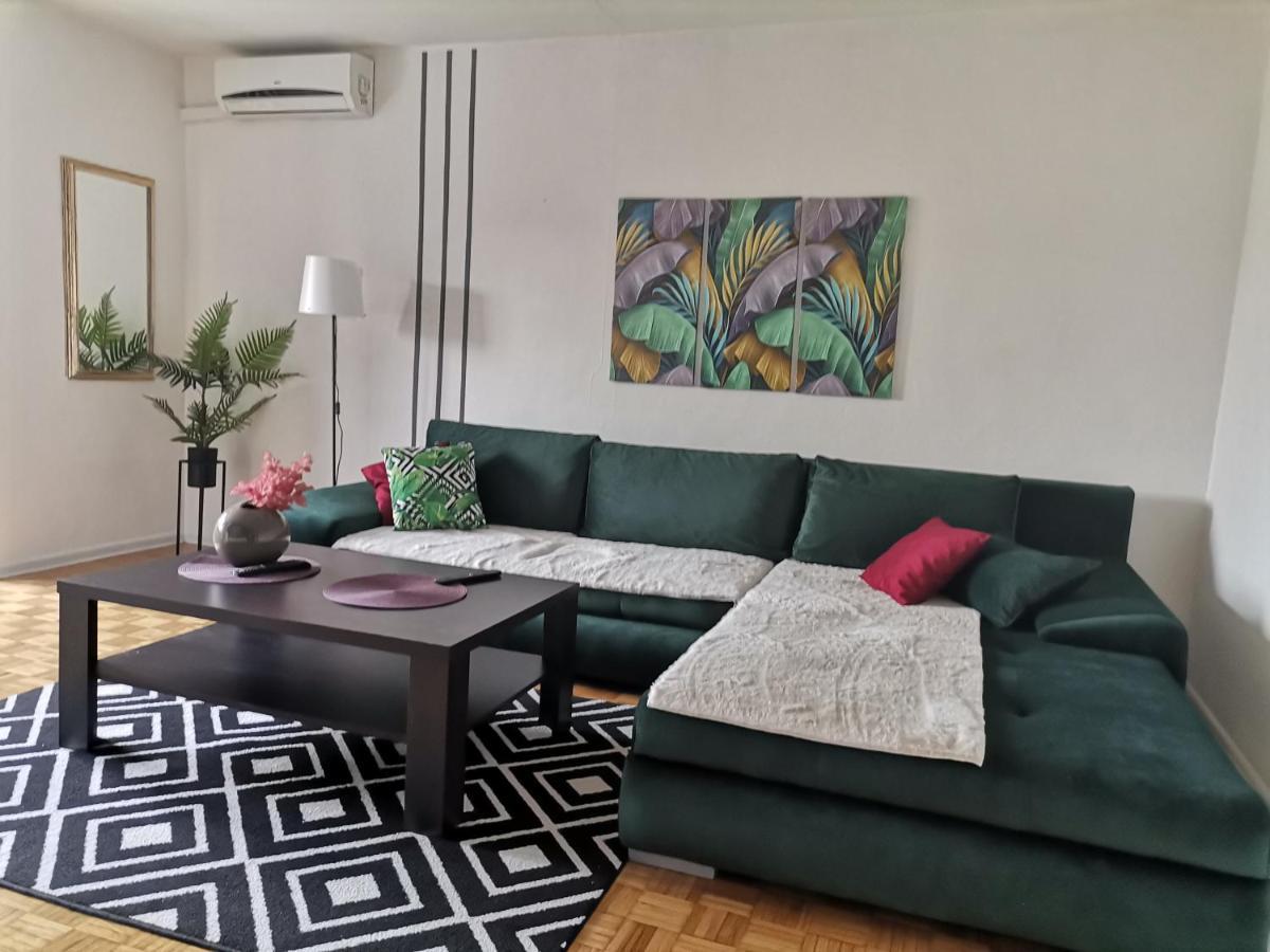 Melli Apartment *